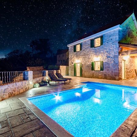 Holiday Home Rustic Kraljici Ngoại thất bức ảnh